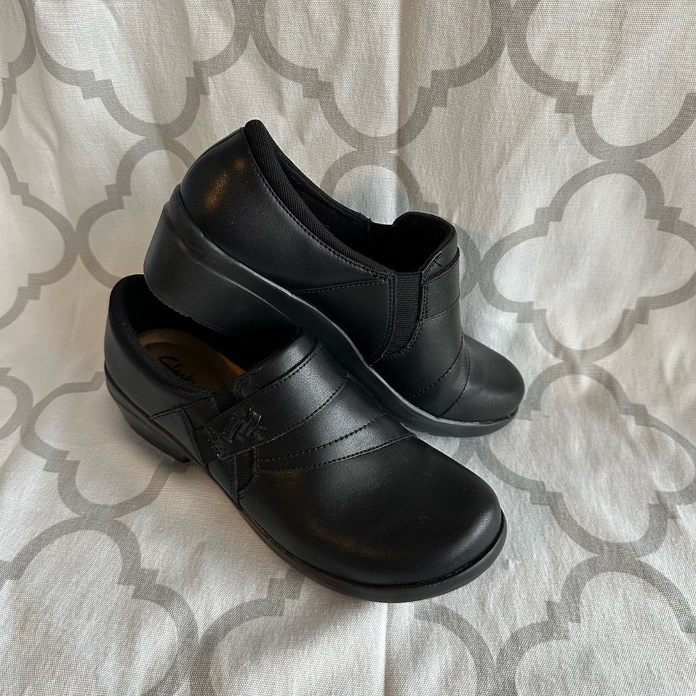 Women’s size 9w Clark’s